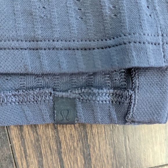 Lululemon Navy Long Sleeve Crop - Picture 7 of 7